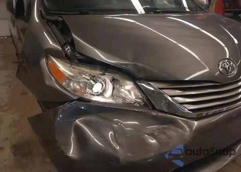 2017 Toyota Sienna Xle 8 Passenger из США, поврежденный, VIN 5TDYZ3DCXHS827222